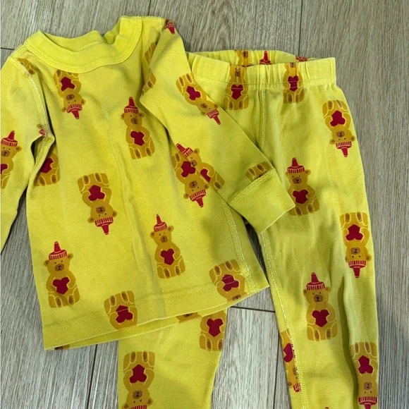 Hanna Andersson Yellow and Red Pajama Set with Bear Print - Picture 1 of 3